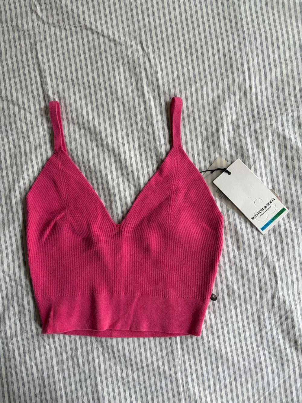 Scotch & Soda Hot Pink Ribbed V-Neck Crop Top